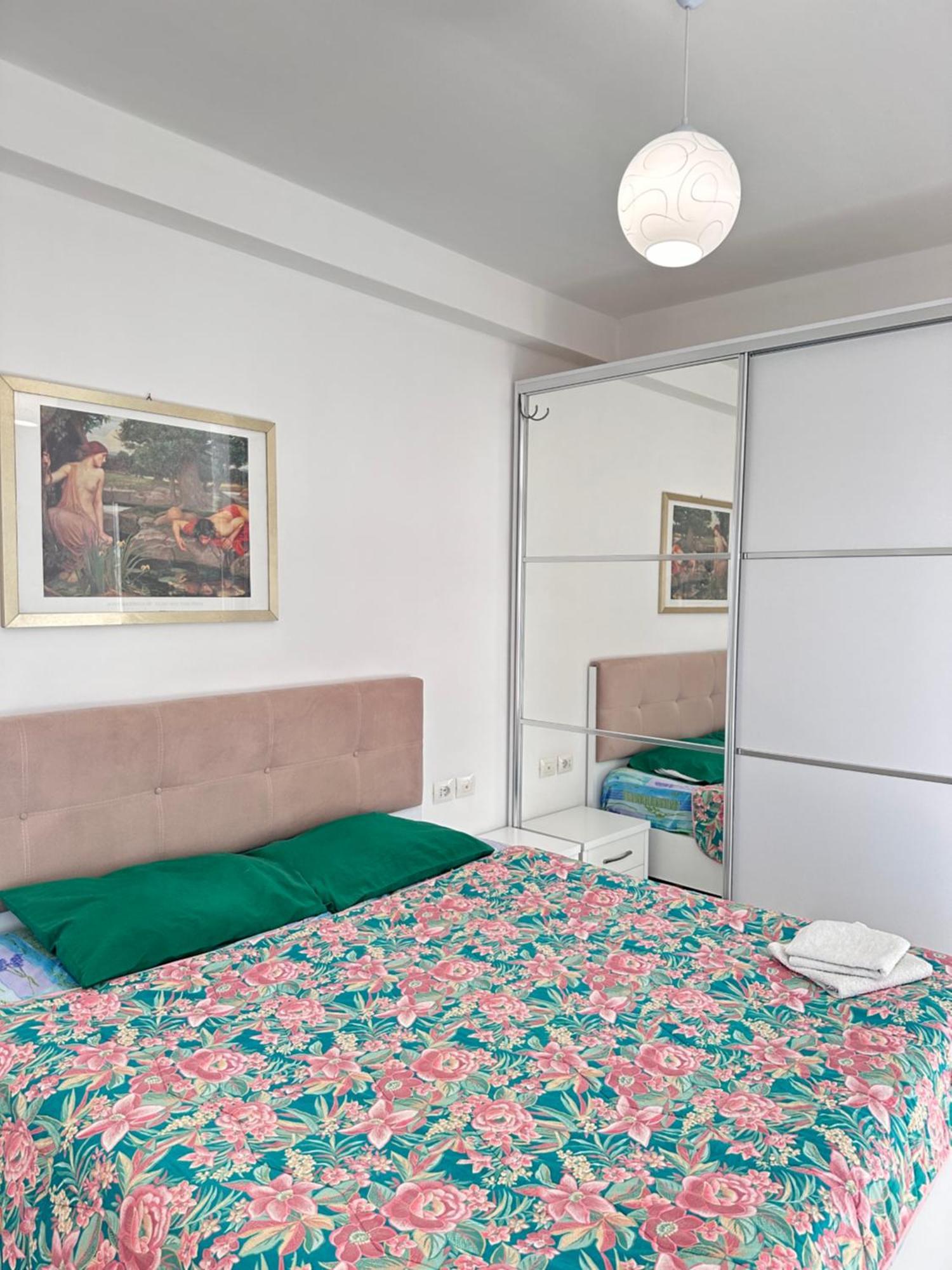 Bay View Apartment Sarandë Buitenkant foto