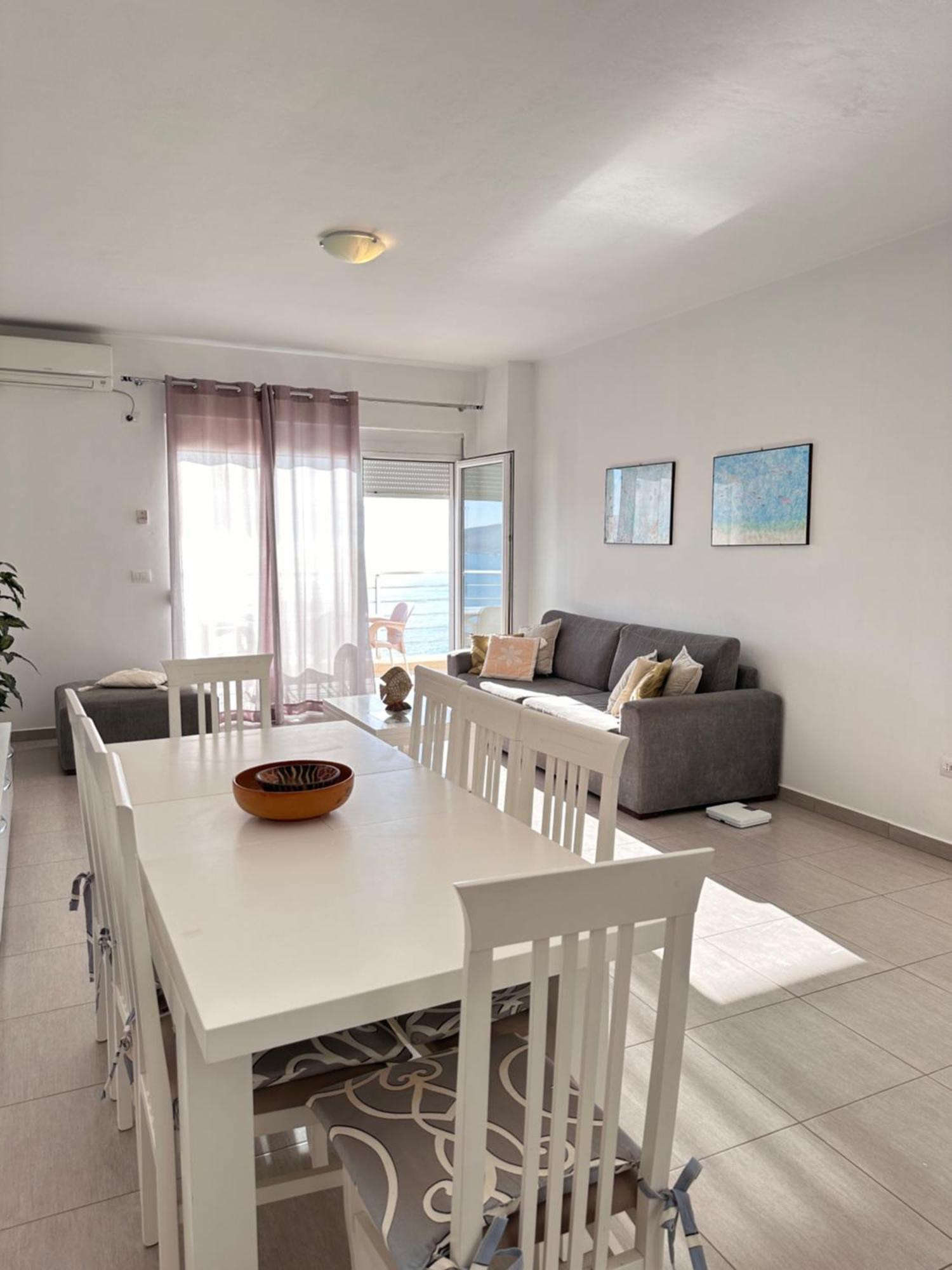 Bay View Apartment Sarandë Buitenkant foto