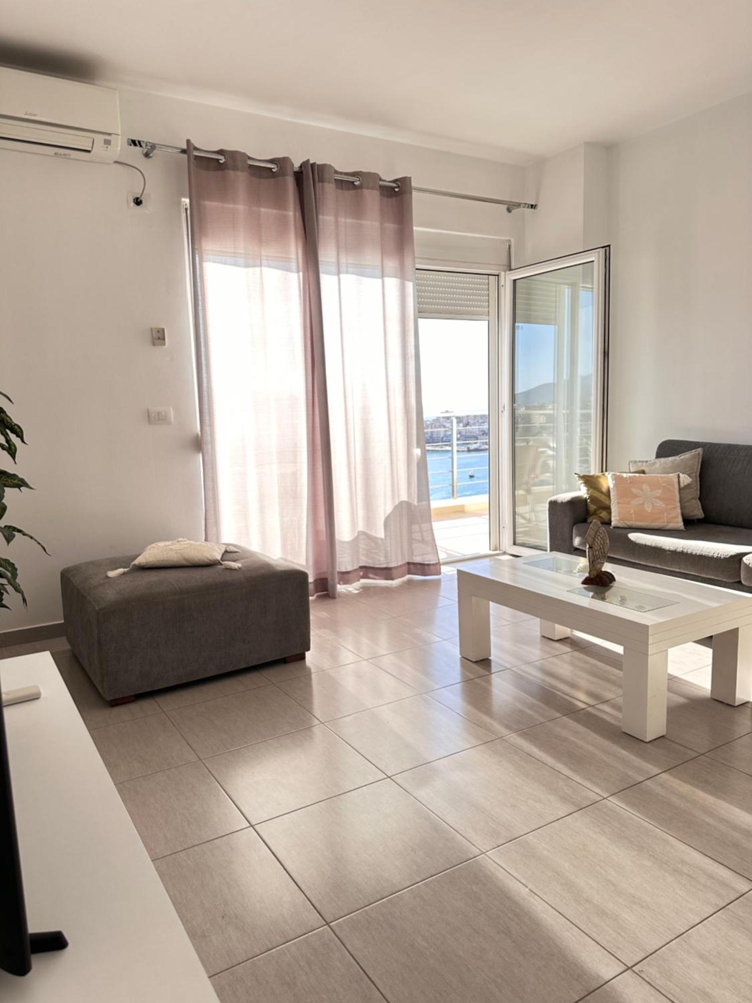 Bay View Apartment Sarandë Buitenkant foto