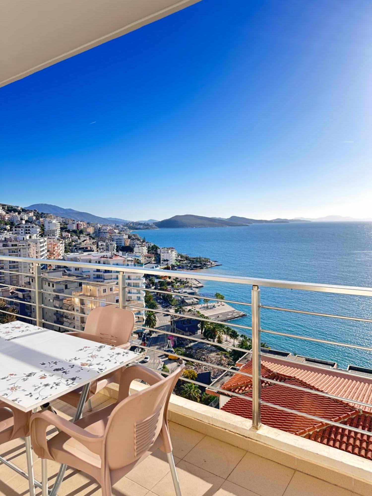 Bay View Apartment Sarandë Buitenkant foto