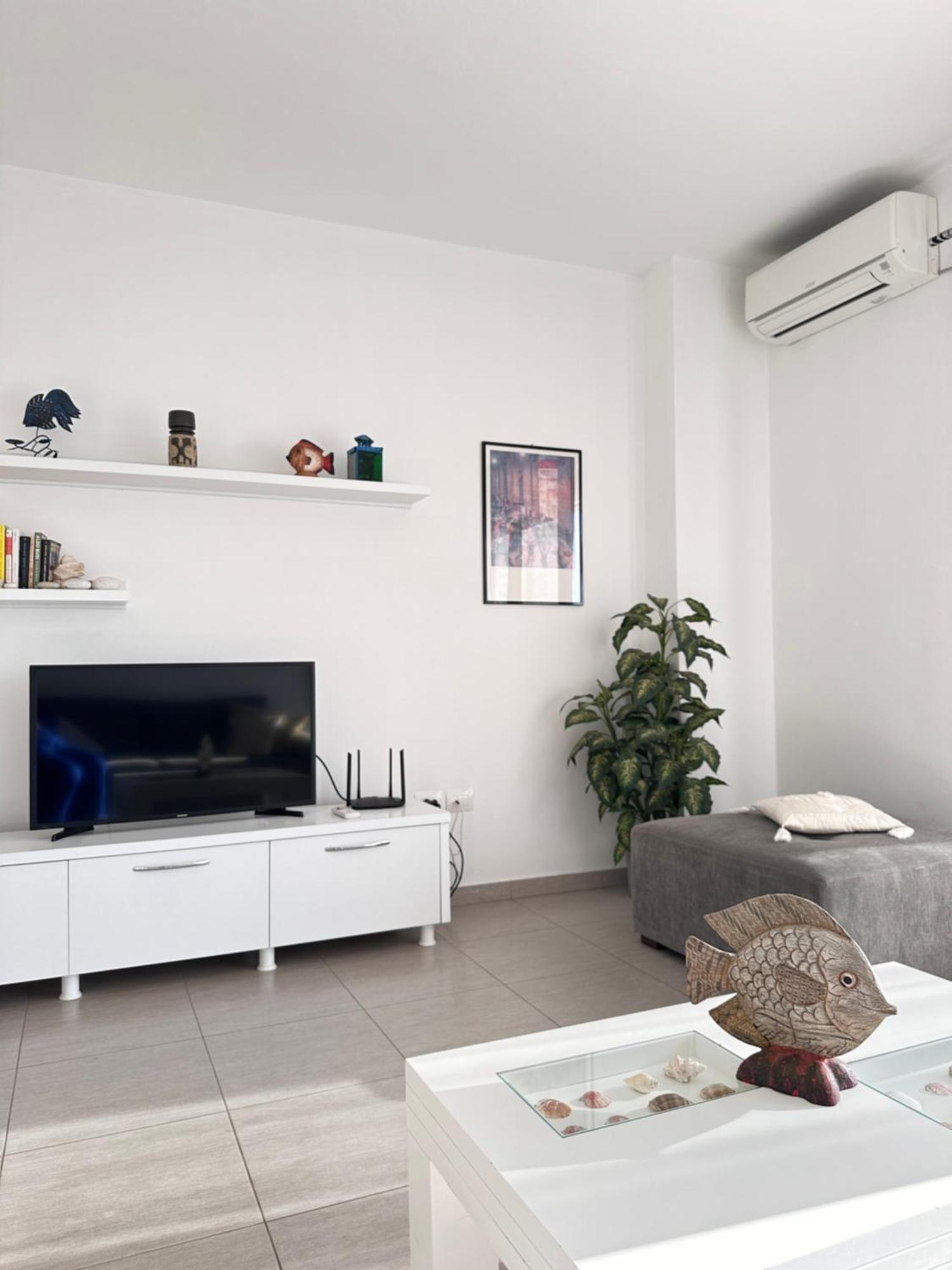 Bay View Apartment Sarandë Buitenkant foto